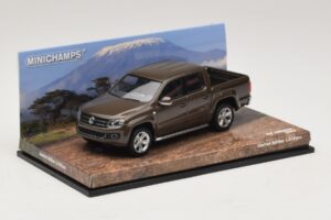 Volkswagen Amarok Braun Metallic Minichamps 1:43 436058361 Metall — Bild 2 von 5