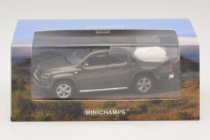 Volkswagen Amarok Braun Metallic Minichamps 1:43 436058361 Metall — Bild 5 von 5