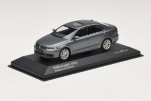 Volkswagen Jetta Mk6 Grey Metallic Minichamps 1:43 400059000 Metall — Bild 2 von 4