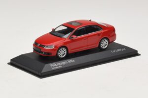 Volkswagen Jetta Mk6 Rot Minichamps 1:43 400059001 Metall — Bild 2 von 4