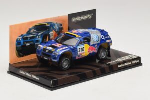 Volkswagen Race Touareg Red Bull #310 J. Kleinschmidt / F. Pons Dakar Rally 2005 Minichamps 1:43 436055310 Metall — Bild 2 von 5