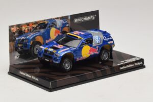 Volkswagen Race Touareg Red Bull Presentation Essen Motor Show 2004 Minichamps 1:43 436045300 Metall — Bild 2 von 5