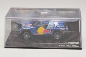 Volkswagen Race Touareg Red Bull Presentation Essen Motor Show 2004 Minichamps 1:43 436045300 Metall — Bild 4 von 5