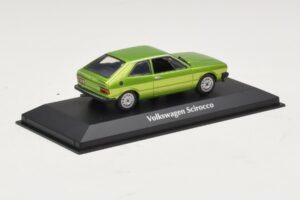 Volkswagen Scirocco Mk1 Grün Metallic Maxichamps 1:43 940050420 Metall — Bild 2 von 4