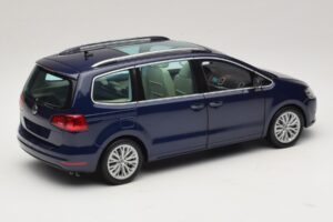 Volkswagen Sharan Blue Metallic Minichamps 1:18 110051000 Metall — Bild 3 von 8