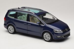 Volkswagen Sharan Blue Metallic Minichamps 1:18 110051000 Metall — Bild 5 von 8