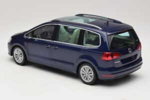 Volkswagen Sharan Blue Metallic Minichamps 1:18 110051000 Metall — Bild 6 von 8