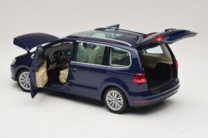 Volkswagen Sharan Blue Metallic Minichamps 1:18 110051000 Metall — Bild 7 von 8