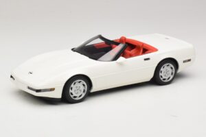 Chevrolet Corvette C4 Cabrio Arctic White GT Spirit 1:18 Chevrolet Corvette C4 Cabrio Arctic White GT Spirit 1:18 GT580 Resin