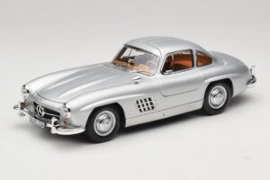 Mercedes 300 SL W198 Flügeltürer Silber Norev 1:18 183857 Metall