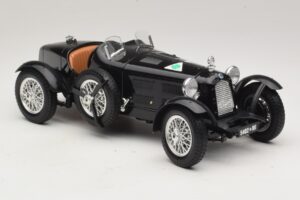 Alfa Romeo 8C Monza Schwarz Bburago 1:18 3014-P1 Metall — Bild 4 von 6