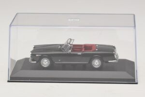 Alfa Romeo Giulia Spider Schwarz Minichamps 1:43 400120730 Metall — Bild 4 von 5