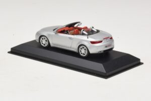 Alfa Romeo Giulia Spider Silber Minichamps 1:43 400120731 Metall — Bild 3 von 5