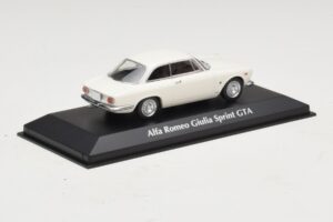 Alfa Romeo Giulia Sprint GTA Weiß Maxichamps 1:43 940120441 Metall — Bild 2 von 5