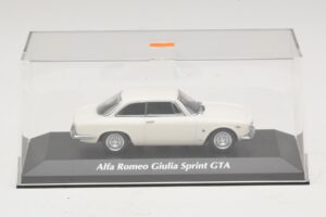 Alfa Romeo Giulia Sprint GTA Weiß Maxichamps 1:43 940120441 Metall — Bild 4 von 5