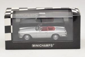 Alfa Romeo Spider 916 3.2 V6 24V Silber Minichamps 1:43 400120330 Metall — Bild 4 von 5