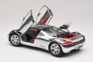 Audi Avus Quattro Chrome Silver Revell 1:18 08830 Metall — Bild 5 von 8