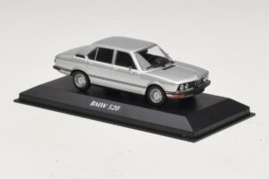 BMW 520 E12 Silber Maxichamps 1:43 940023000 Metall — Bild 3 von 5