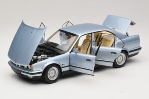 BMW 535i E34 Hellblau Metallic Minichamps 1:18 100024007 Metall — Bild 2 von 8