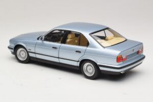 BMW 535i E34 Hellblau Metallic Minichamps 1:18 100024007 Metall — Bild 7 von 8