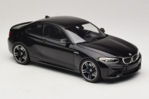 BMW M2 F87 Schwarz Metallic Minichamps 1:18 155026100 Metall — Bild 4 von 6