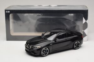 BMW M2 F87 Schwarz Metallic Minichamps 1:18 155026100 Metall — Bild 6 von 6