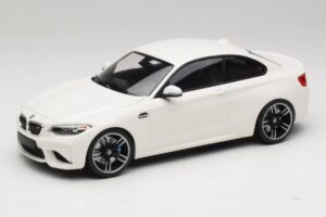 BMW M2 F87 Weiß Minichamps 1:18 155026104 Metall