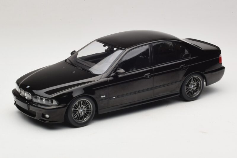 BMW M5 E39 Schwarz KK-Scale 1:18 KKDC181623 Metall