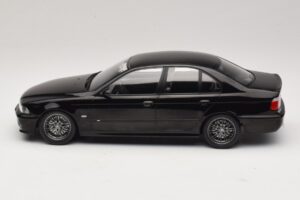 BMW M5 E39 Schwarz KK-Scale 1:18 KKDC181623 Metall — Bild 3 von 6