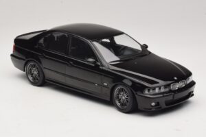 BMW M5 E39 Schwarz KK-Scale 1:18 KKDC181623 Metall — Bild 4 von 6