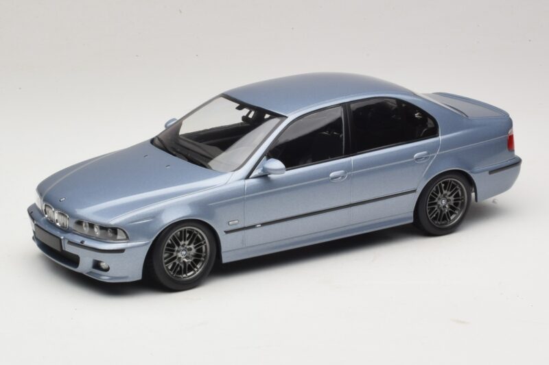 BMW M5 E39 Silverstone Blue Metallic KK-Scale 1:18 KKDC181622 Metall
