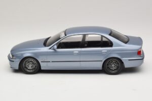 BMW M5 E39 Silverstone Blue Metallic KK-Scale 1:18 KKDC181622 Metall — Bild 3 von 6
