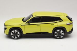 BMW XM G09 Gelb Minichamps 1:18 110023302 Metall — Bild 4 von 8