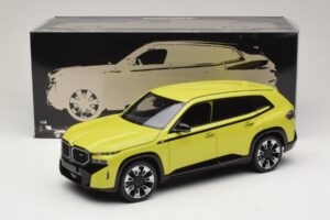 BMW XM G09 Gelb Minichamps 1:18 110023302 Metall — Bild 8 von 8
