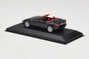 BMW Z1 Dunkelgrün Mit Rotem Interieur Minichamps 1:43 BMW021 Metall — Bild 3 von 5