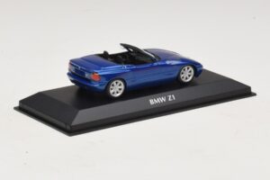 BMW Z1 E30 Blau Metallic Maxichamps 1:43 940020101 Metall — Bild 2 von 5