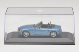 BMW Z4 E85 Hellblau Metallic Ersatzkarton Minichamps 1:43 80420144054-R1 Metall — Bild 4 von 5