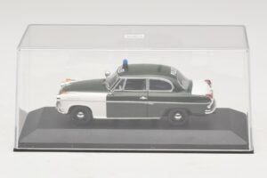 Borgward Isabella Polizei Frankfurt Minichamps 1:43 400096090 Metall — Bild 4 von 5