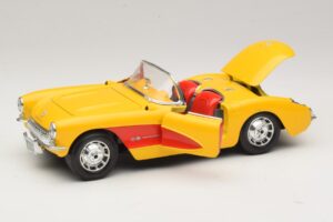 Chevrolet Corvette C1 Cabrio Gelb Rot Bburago 1:18 3034-M2 Metall — Bild 2 von 8