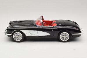 Chevrolet Corvette C1 Tuxedo Black AUTOart 1:18 71142 Metall — Bild 4 von 8
