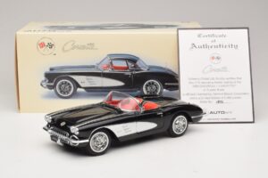 Chevrolet Corvette C1 Tuxedo Black AUTOart 1:18 71142 Metall — Bild 8 von 8
