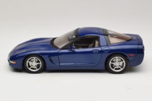 Chevrolet Corvette C5 Commemorative Edition Blau AUTOart 1:18 71157 Metall — Bild 5 von 9