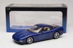 Chevrolet Corvette C5 Commemorative Edition Blau AUTOart 1:18 71157 Metall — Bild 9 von 9