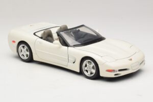 Chevrolet Corvette C5 Cabrio Weiß Bburago 1:18 3076-P1 Metall — Bild 6 von 8