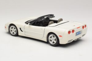 Chevrolet Corvette C5 Cabrio Weiß Bburago 1:18 3076-P1 Metall — Bild 7 von 8