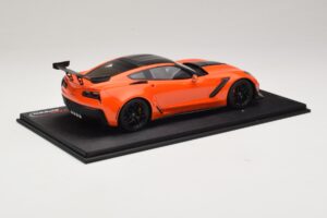 Chevrolet Corvette C7 ZR-1 High Voltage Tint TopSpeed 1:18 TS0147 Resin — Bild 2 von 6
