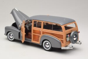 Chevrolet Fleetmaster Woody Grau Maisto 1:18 31854 Metall — Bild 5 von 8