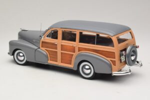 Chevrolet Fleetmaster Woody Grau Maisto 1:18 31854 Metall — Bild 7 von 8