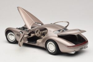 Chrysler Atlantic Beige Guiloy 1:18 68570 Metall — Bild 5 von 8