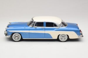 DeSoto Fireflite Sedan Blau Metallic & Creme KK-Scale 1:18 KKDC181544 Metall — Bild 3 von 6